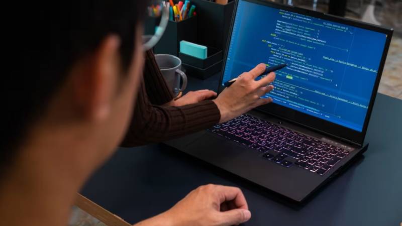 西充县工业软件定制开发:破局传统制造数字化转型的“精准钥匙”